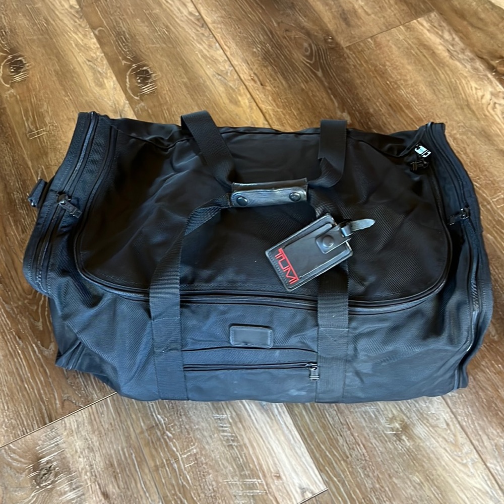 Tumi weekend/duffel bag